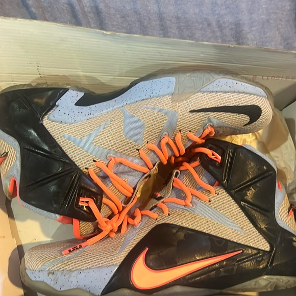 Lebron 12